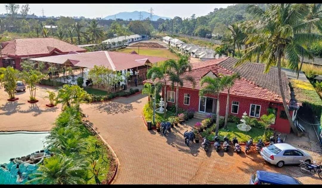 Whispering Woods Resort Лонавала Экстерьер фото